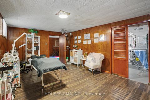 Photo 14 at 257 Olive Avenue, Willowdale East, Toronto