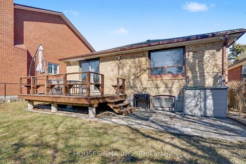 Photo 18 at 257 Olive Avenue, Willowdale East, Toronto