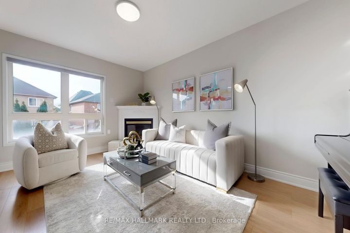 Photo 6 at 17 Durango Drive, Westbrook, Richmond Hill