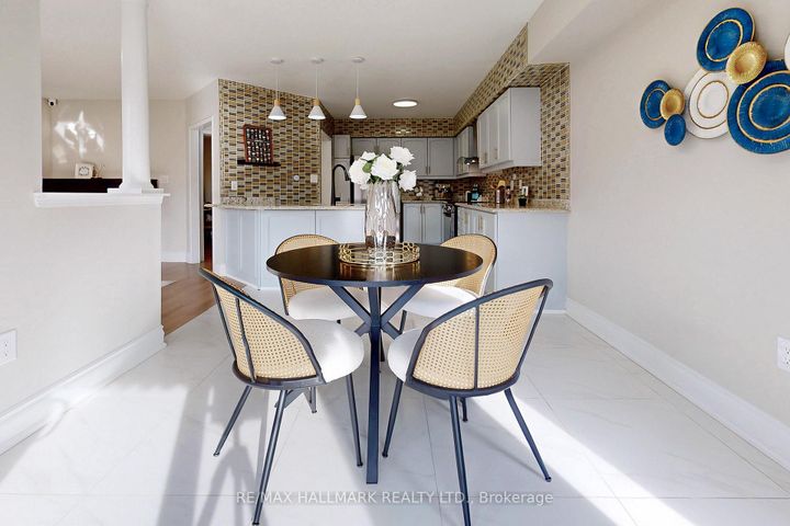 Photo 14 at 17 Durango Drive, Westbrook, Richmond Hill