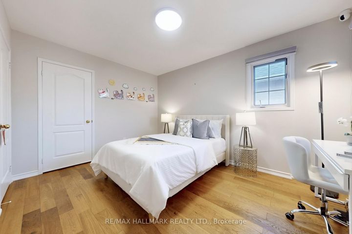 Photo 37 at 17 Durango Drive, Westbrook, Richmond Hill