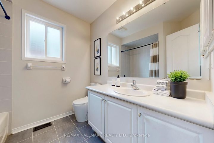 Photo 38 at 17 Durango Drive, Westbrook, Richmond Hill