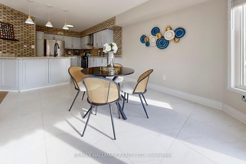 Photo 15 at 17 Durango Drive, Westbrook, Richmond Hill