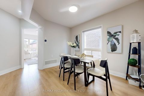 Photo 17 at 17 Durango Drive, Westbrook, Richmond Hill