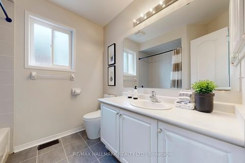 Photo 38 at 17 Durango Drive, Westbrook, Richmond Hill