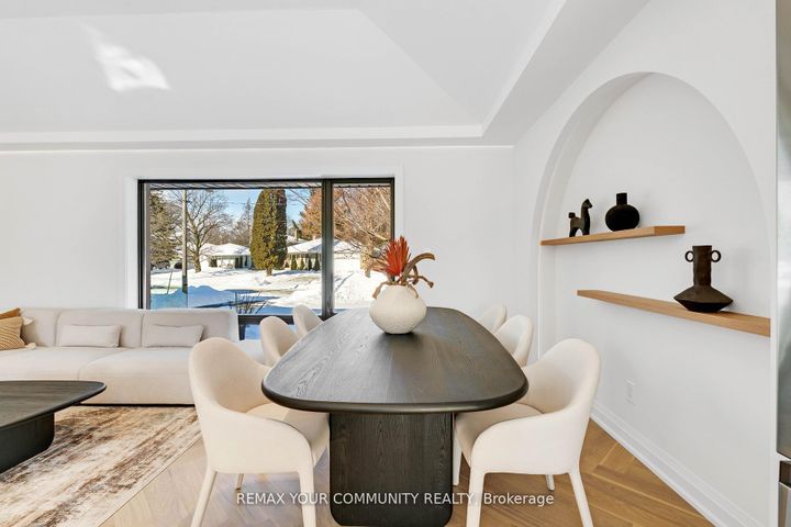 Photo 8 at 35 Geraldton Crescent, Bayview Village, Toronto