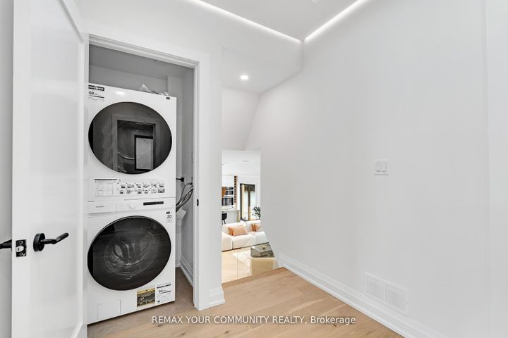 Photo 25 at 35 Geraldton Crescent, Bayview Village, Toronto