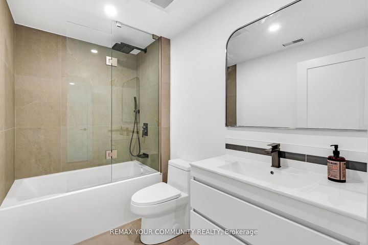 Photo 30 at 35 Geraldton Crescent, Bayview Village, Toronto