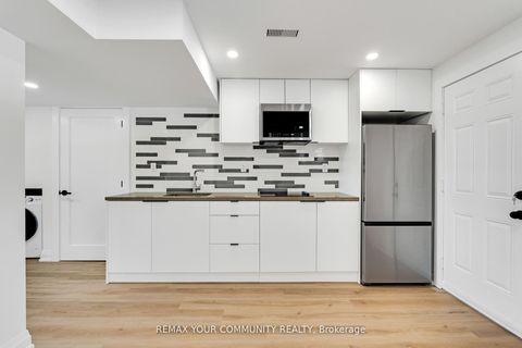 Photo 32 at 35 Geraldton Crescent, Bayview Village, Toronto