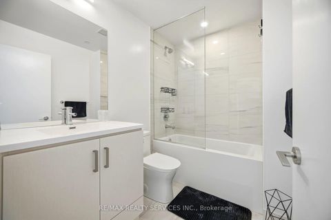 Photo 25 at 1007 - 60 Honeycrisp Crescent, Vaughan Corporate Centre, Vaughan