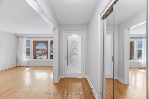 Photo 2 at 6 Disan Court, Beaumonde Heights, Toronto