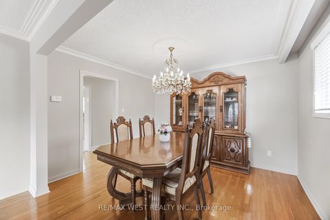Photo 6 at 6 Disan Court, Beaumonde Heights, Toronto