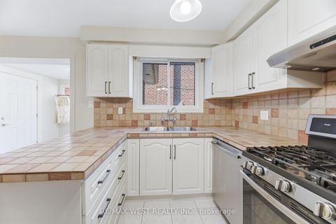 Photo 11 at 6 Disan Court, Beaumonde Heights, Toronto