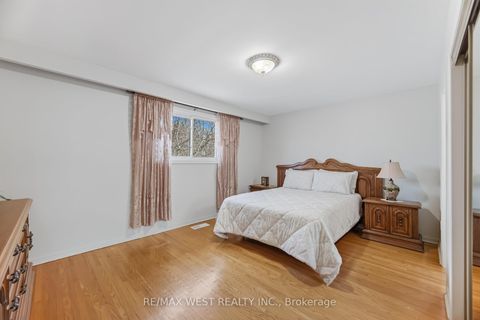 Photo 15 at 6 Disan Court, Beaumonde Heights, Toronto