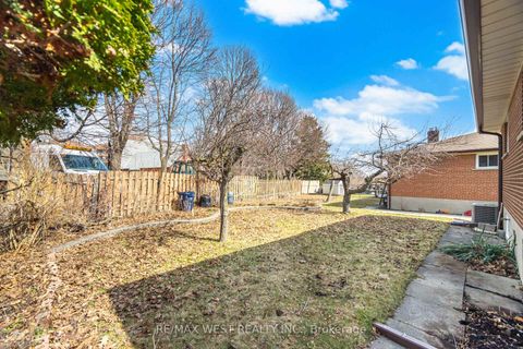 Photo 27 at 6 Disan Court, Beaumonde Heights, Toronto