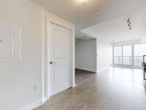 Photo 5 at 4014 - 251 Jarvis Street, Moss Park, Toronto