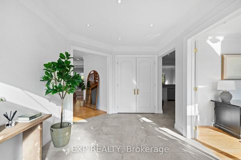 Photo 2 at 185 Wilfred Avenue, Willowdale East, Toronto