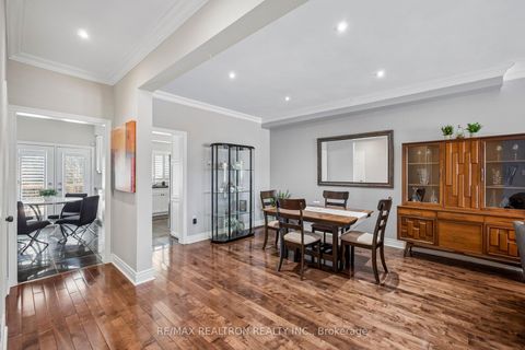 Photo 5 at 5 - 8909 BATHURST Street, South Richvale, Richmond Hill