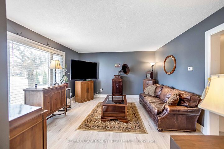 Photo 6 at 280 Quigley Street, Vincent, Hamilton