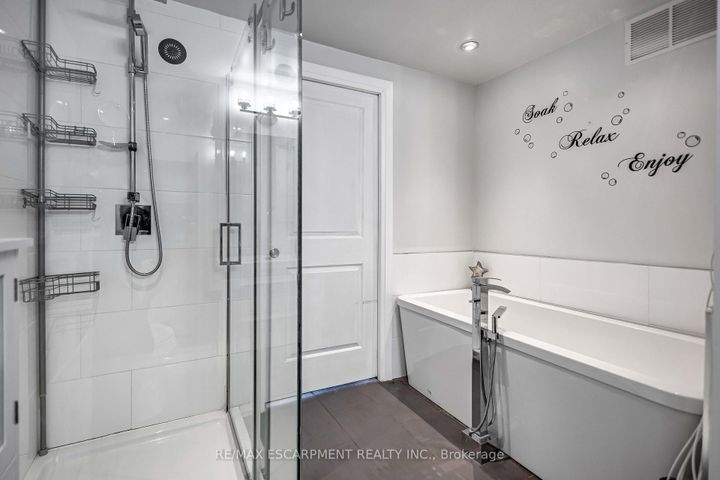 Photo 22 at 280 Quigley Street, Vincent, Hamilton