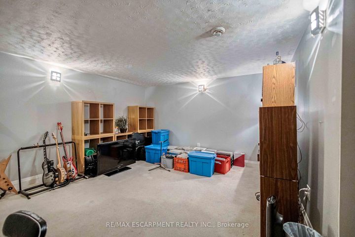 Photo 31 at 280 Quigley Street, Vincent, Hamilton