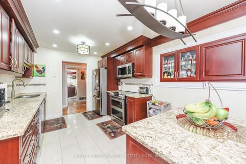 Photo 16 at 7608 Benavon Road, Malton, Mississauga