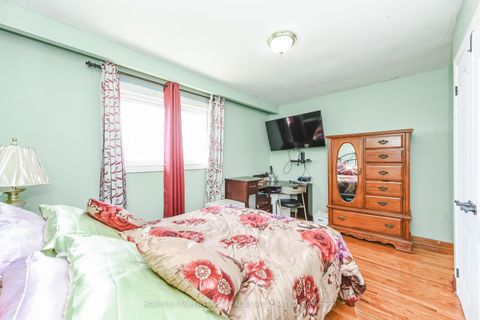 Photo 26 at 7608 Benavon Road, Malton, Mississauga