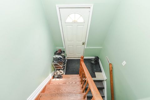 Photo 27 at 7608 Benavon Road, Malton, Mississauga