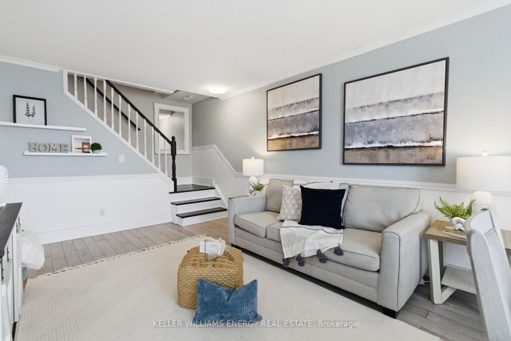 Photo 5 at 12 - 33 Taunton Road E, Centennial, Oshawa