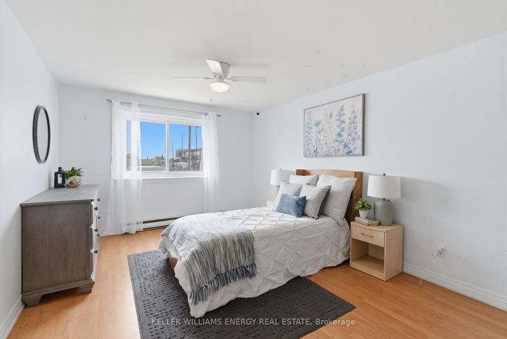 Photo 16 at 12 - 33 Taunton Road E, Centennial, Oshawa