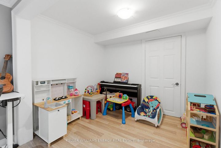 Photo 21 at 12 - 33 Taunton Road E, Centennial, Oshawa