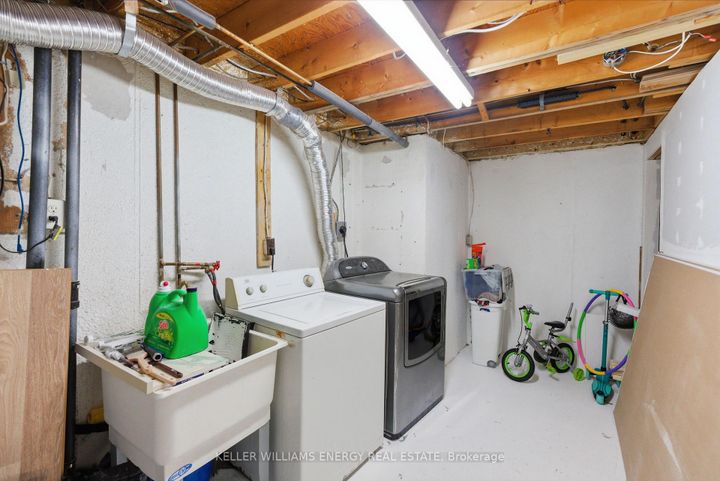 Photo 22 at 12 - 33 Taunton Road E, Centennial, Oshawa