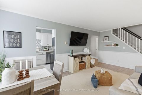 Photo 4 at 12 - 33 Taunton Road E, Centennial, Oshawa