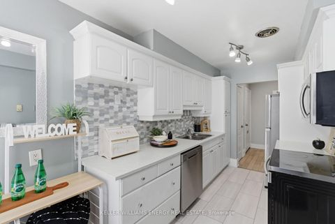 Photo 10 at 12 - 33 Taunton Road E, Centennial, Oshawa