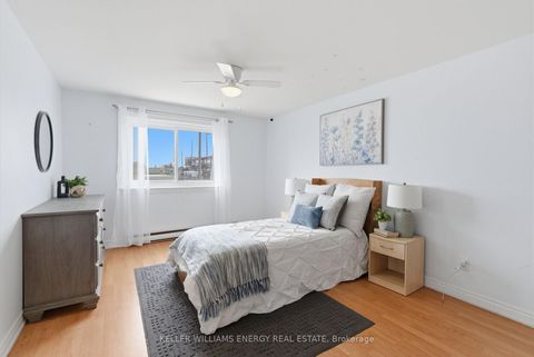 Photo 16 at 12 - 33 Taunton Road E, Centennial, Oshawa