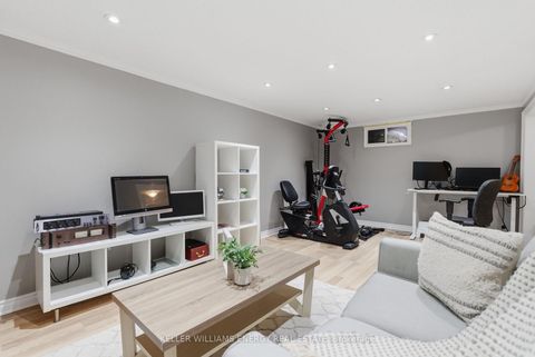 Photo 17 at 12 - 33 Taunton Road E, Centennial, Oshawa