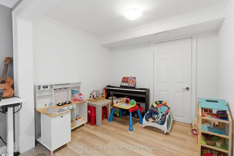 Photo 21 at 12 - 33 Taunton Road E, Centennial, Oshawa