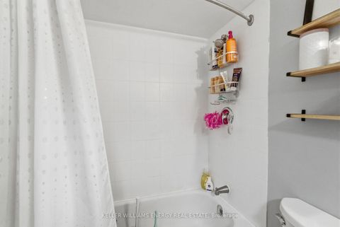 Photo 25 at 12 - 33 Taunton Road E, Centennial, Oshawa