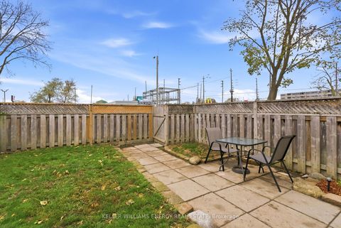 Photo 26 at 12 - 33 Taunton Road E, Centennial, Oshawa