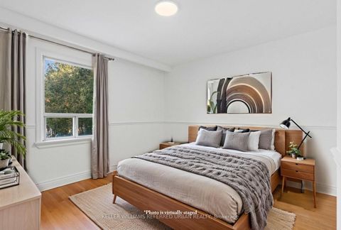 Photo 2 at 202 Park Home Avenue, Willowdale West, Toronto