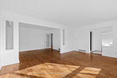 Photo 7 at 202 Park Home Avenue, Willowdale West, Toronto