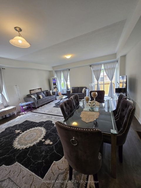 Photo 9 at 296 Okanagan Path, Donevan, Oshawa