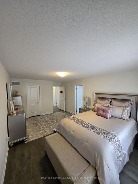 Photo 16 at 296 Okanagan Path, Donevan, Oshawa