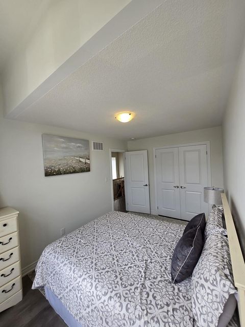 Photo 20 at 296 Okanagan Path, Donevan, Oshawa