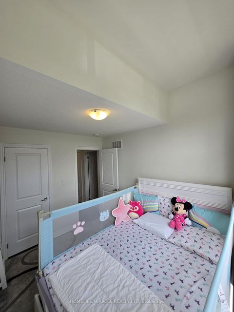 Photo 22 at 296 Okanagan Path, Donevan, Oshawa