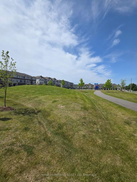 Photo 35 at 296 Okanagan Path, Donevan, Oshawa