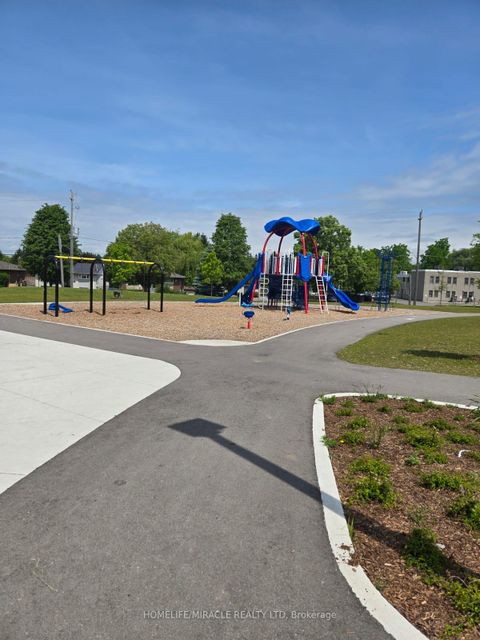 Photo 37 at 296 Okanagan Path, Donevan, Oshawa