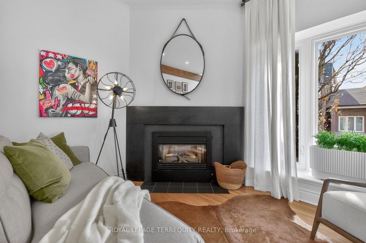 Photo 4 at 1 - 75 Markham Street, Bellwoods, Toronto