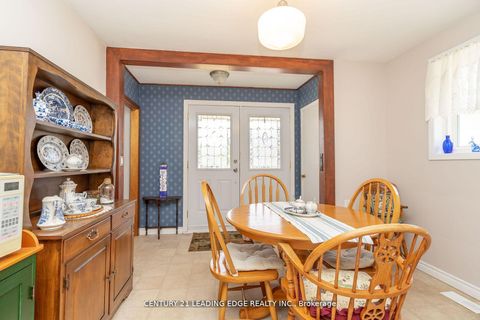 Photo 6 at 529 Carman Court, Donevan, Oshawa