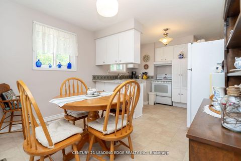 Photo 7 at 529 Carman Court, Donevan, Oshawa